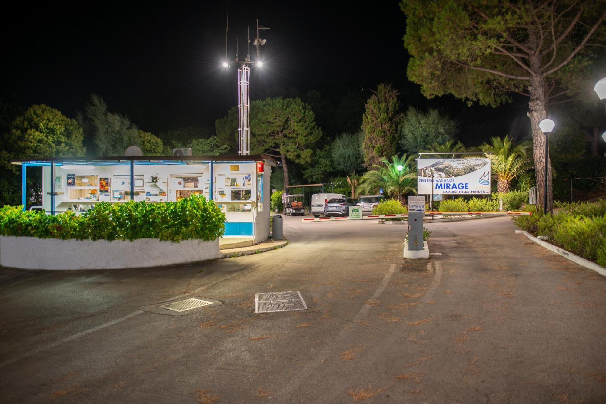 Centro Vacanze Mirage Torre di Palme Buitenkant foto